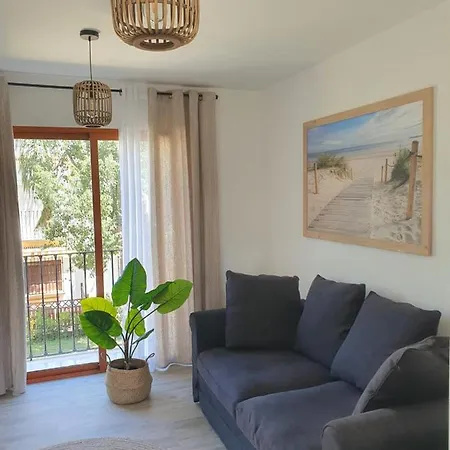 Lovely In Denia; El Patio דירה *
