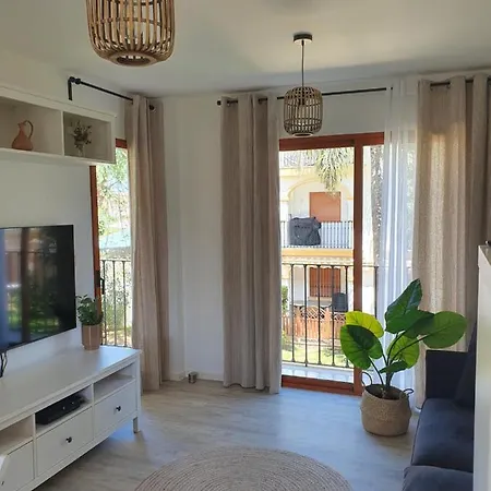 Lovely In Denia; El Patio Апартаменты