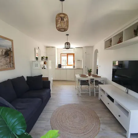 Апартаменты Lovely In Denia; El Patio Дения