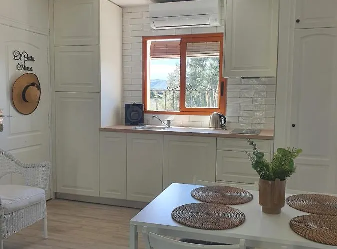 Апартаменты Lovely In Denia; El Patio